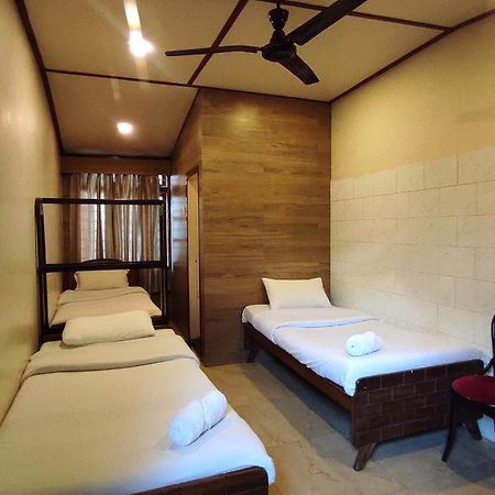 Baba Tourist Lodge Shillong Eksteriør billede