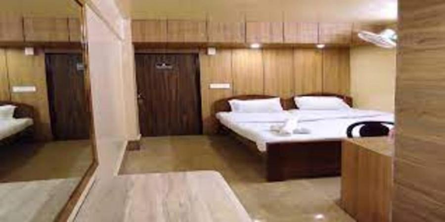 Baba Tourist Lodge Shillong Eksteriør billede