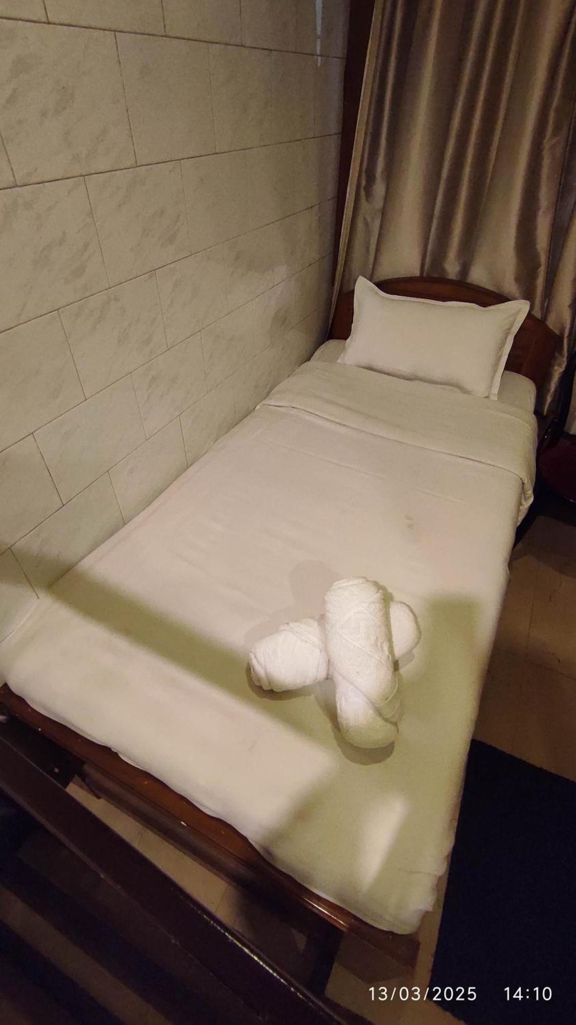 Baba Tourist Lodge Shillong Eksteriør billede